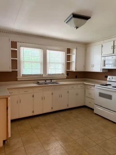 115 Iris Cir, Tullahoma, TN 37388 - #2
