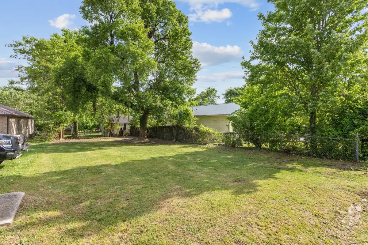 311 E Smith St, Gallatin, TN 37066 - #1