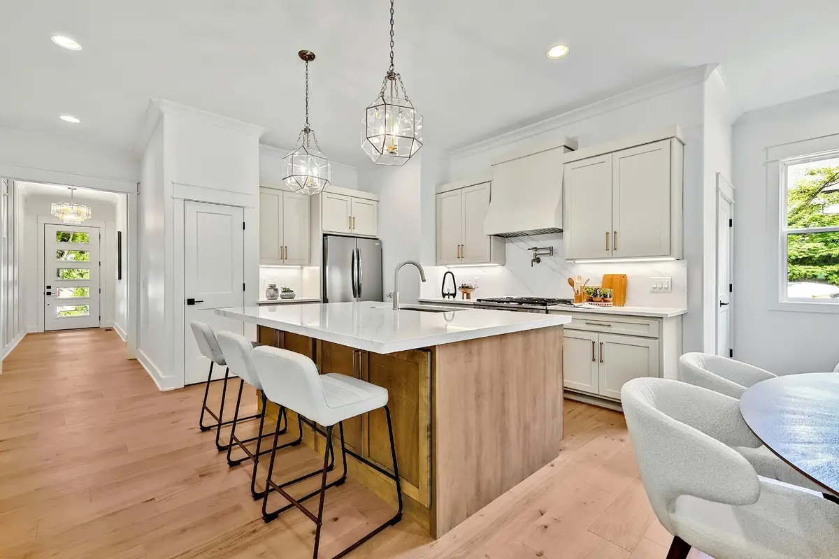615 N 9th St, Nashville, TN 37206 - #1