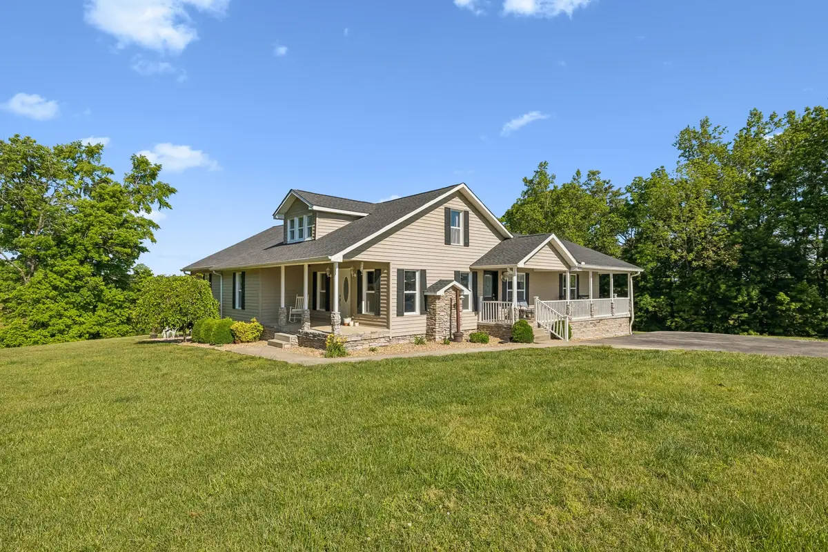 264 Lick Branch Rd, Lafayette, TN 37083 - #1