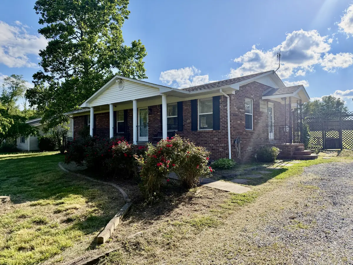 497 Belew Dr, Lawrenceburg, TN 38464 - #1