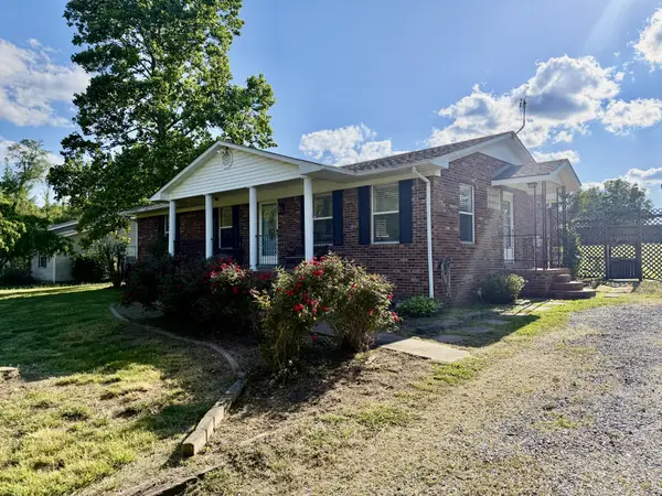 497 Belew Dr, Lawrenceburg, TN 38464