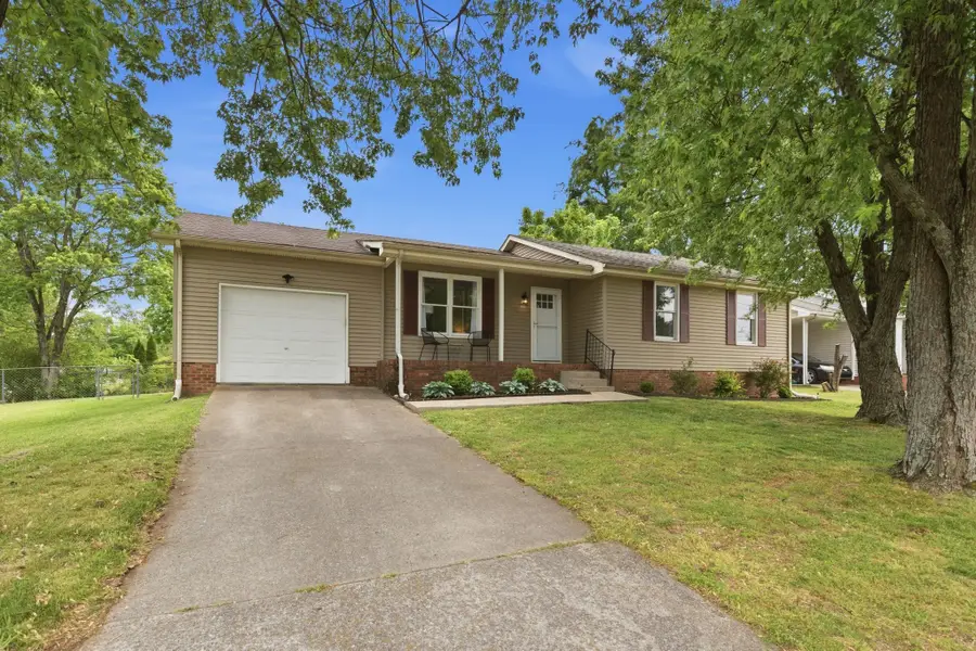 901 Preston Ct, Antioch, TN 37013 - #2
