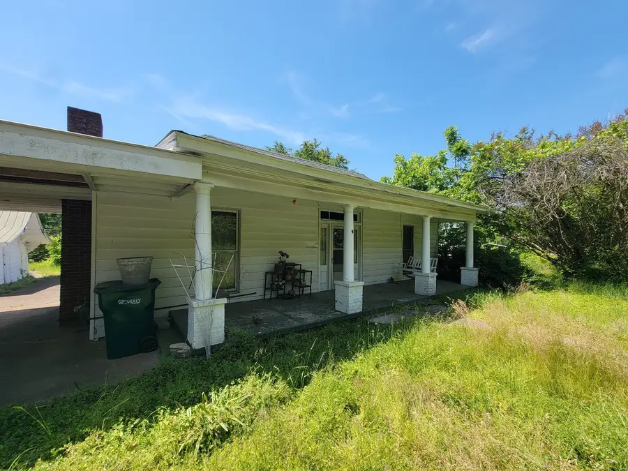 926 E Railroad St, Waverly, TN 37185 - #2