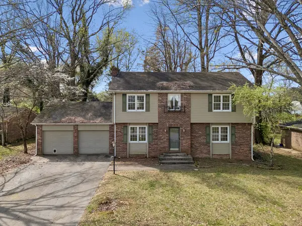 837 Edgefield Way, Bowling Green, KY 42104