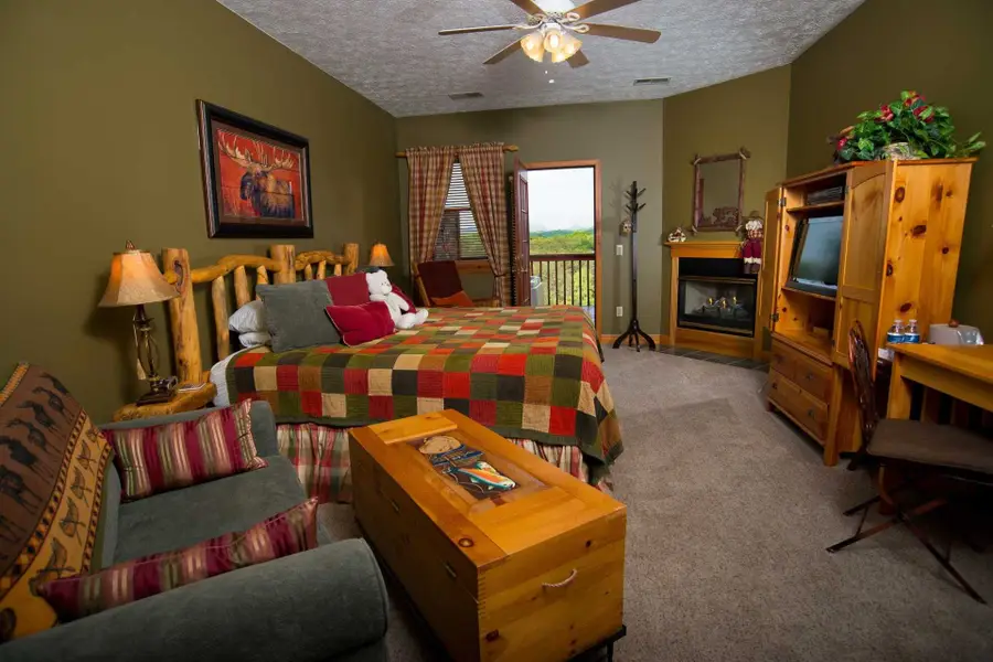 2419 Seaton Springs Rd, Sevierville, TN 37862 - #3