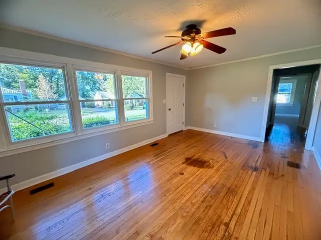 205 8th Ave Nw, Winchester, TN 37398 - #2