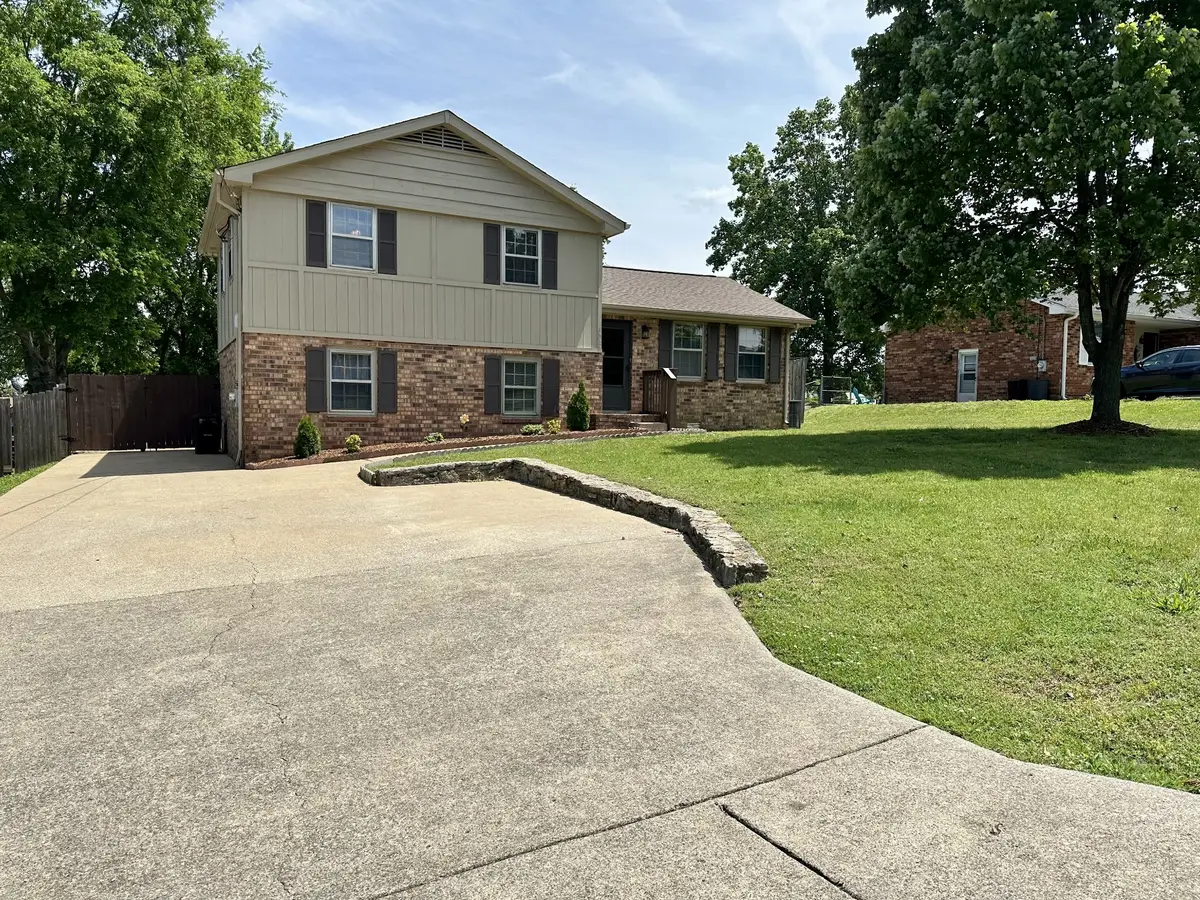 106 Overlook Dr, Hendersonville, TN 37075 - #1