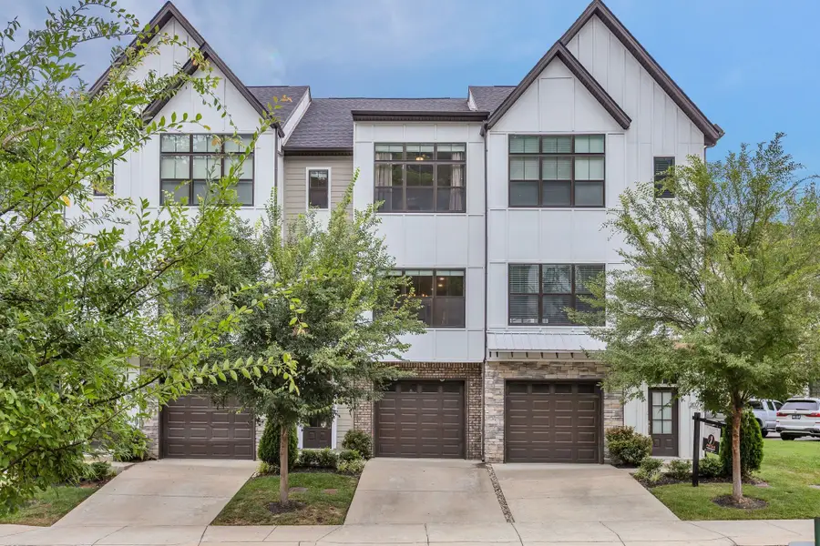 204 Stonecrest Cir, Nashville, TN 37209 - #3
