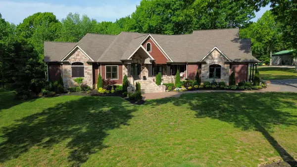 1520 Puryears Bend Rd, Hartsville, TN 37074