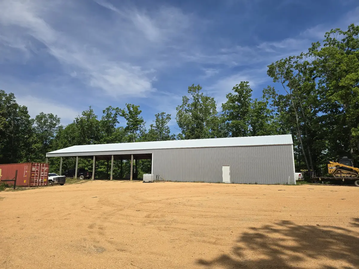 7712 Highway 13 S, Linden, TN 37096 - #1