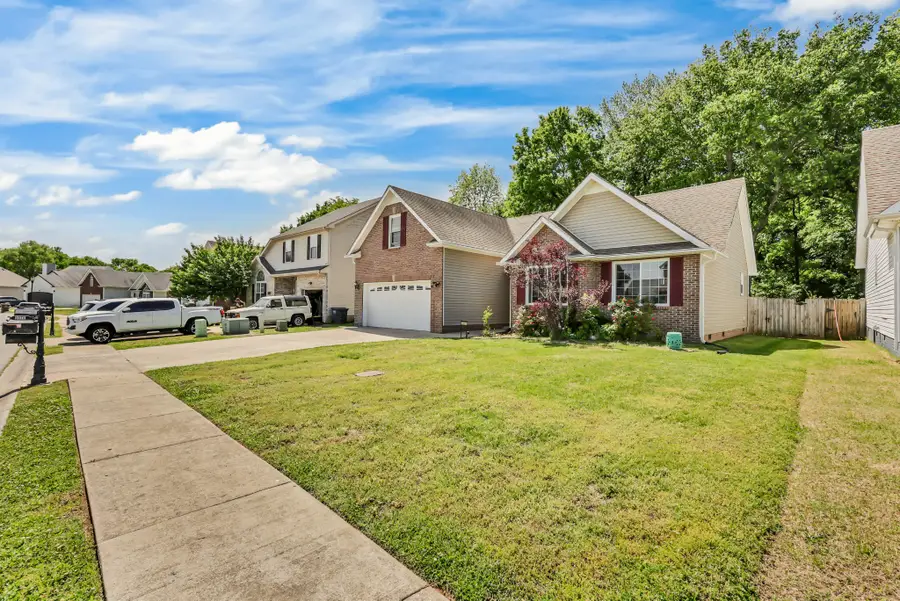 3570 Southwood Dr, Clarksville, TN 37042 - #2