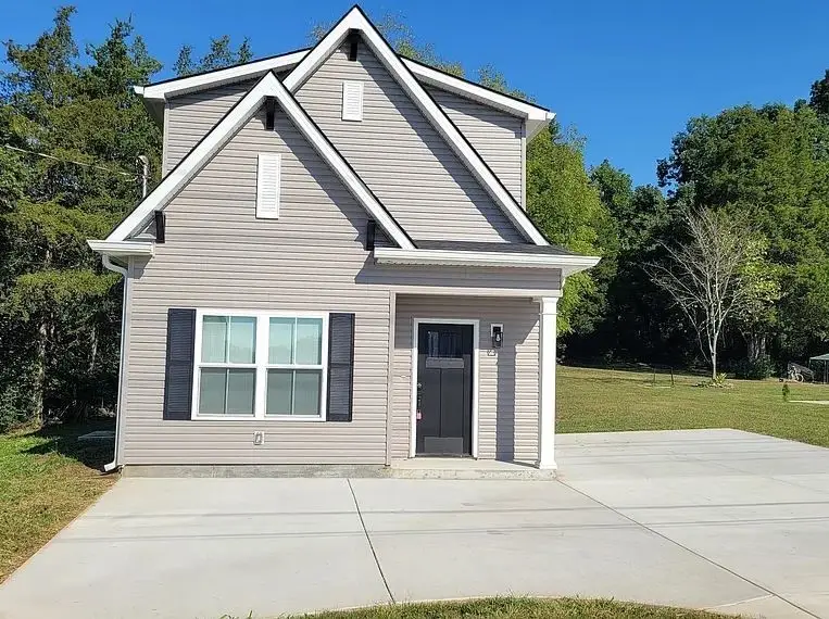 215 Coney Island Rd, Shelbyville, TN 37160 - #1