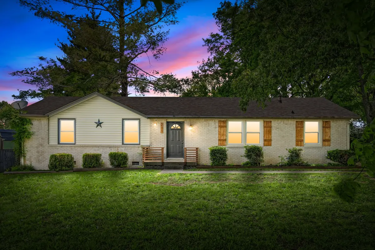 211 Tobacco Rd, Clarksville, TN 37042 - #1