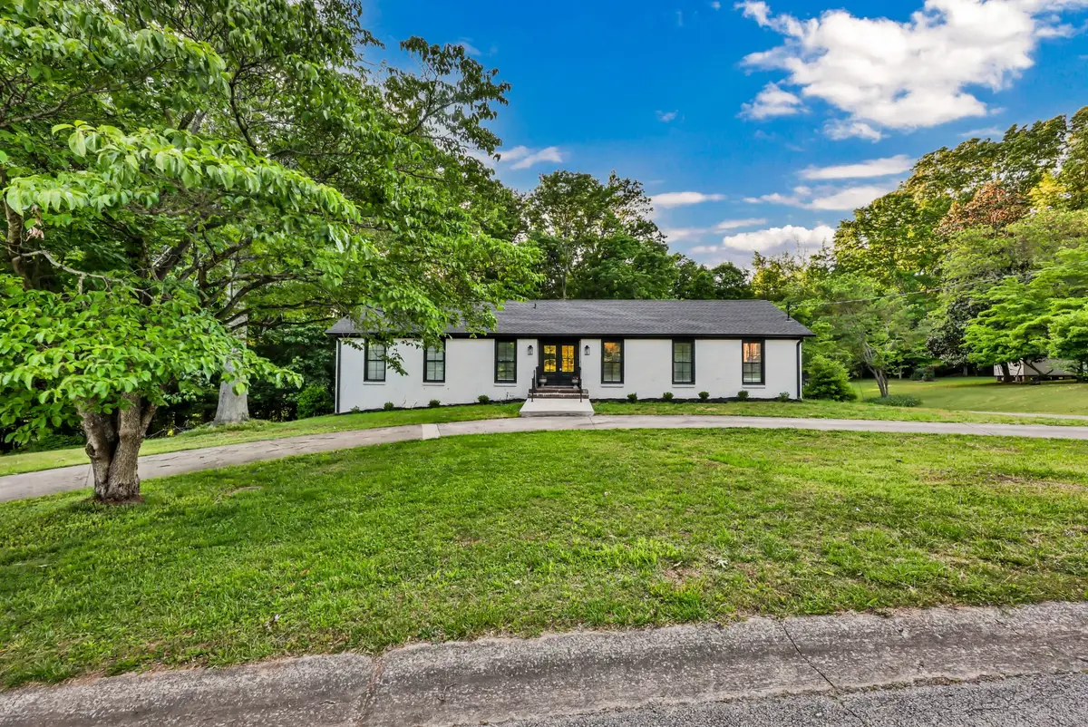 351 Hampshire Dr, Clarksville, TN 37043 - #1