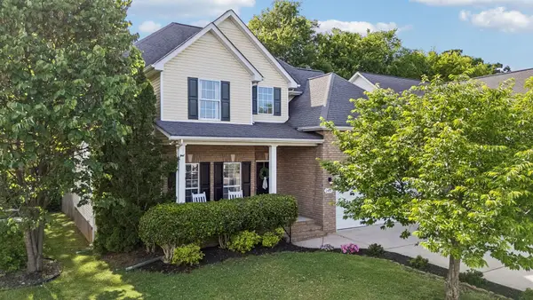 2491 Oak Hill Dr, Murfreesboro, TN 37130