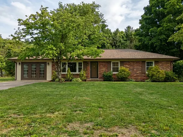 805 Fairlane Cir, Smithville, TN 37166