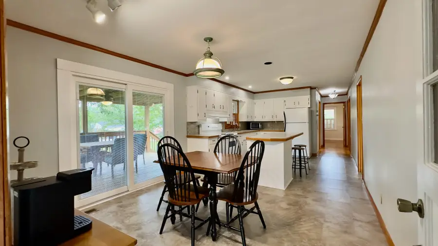 805 Fairlane Cir, Smithville, TN 37166 - #2
