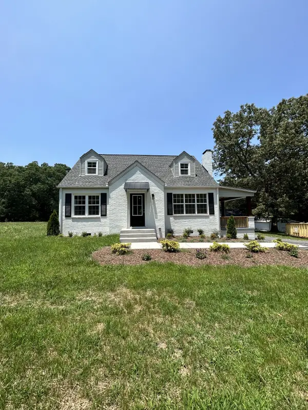 810 W Lincoln St, Tullahoma, TN 37388