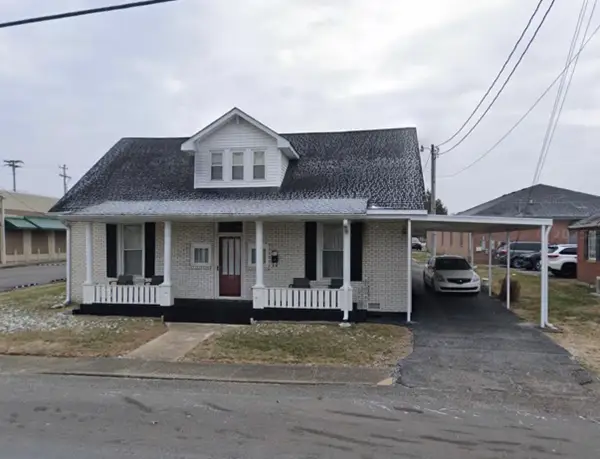 305 College St, Lafayette, TN 37083