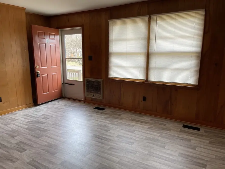 110 Allen Dr, Winchester, TN 37398 - #2