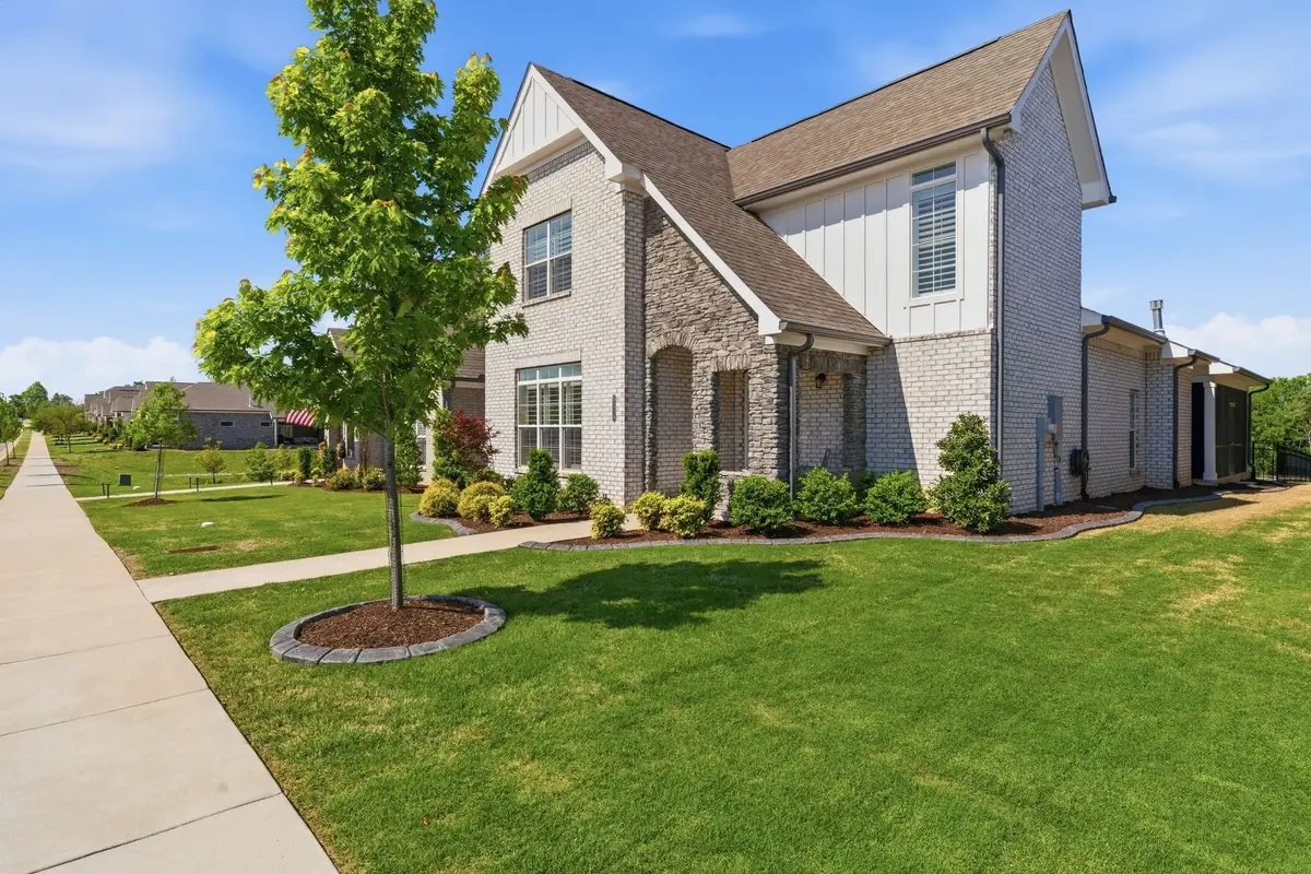 6059 Parkhaven Blvd, Hermitage, TN 37076 - #1