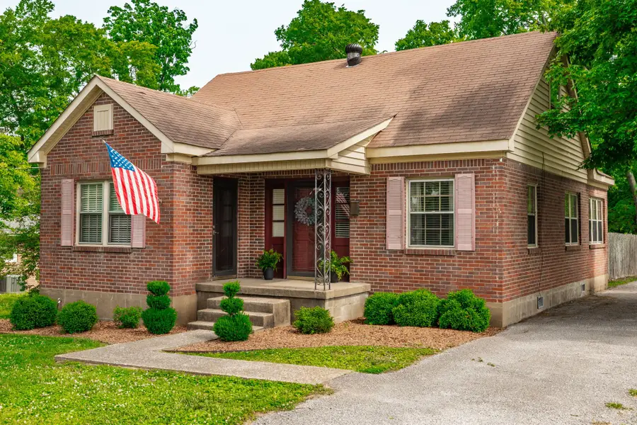 572 Hawkins Dr, Gallatin, TN 37066 - #2