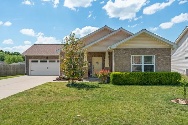 209 Wyburn Pl, Burns, TN 37029