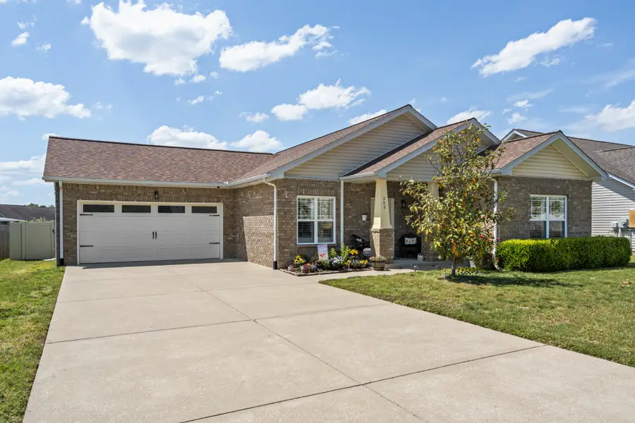 209 Wyburn Pl, Burns, TN 37029 - #2