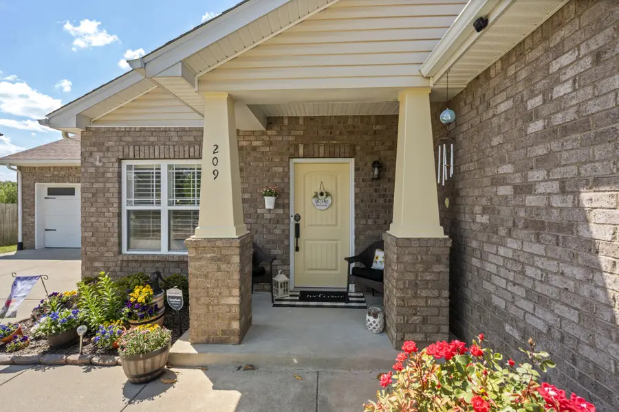 209 Wyburn Pl, Burns, TN 37029 - #3