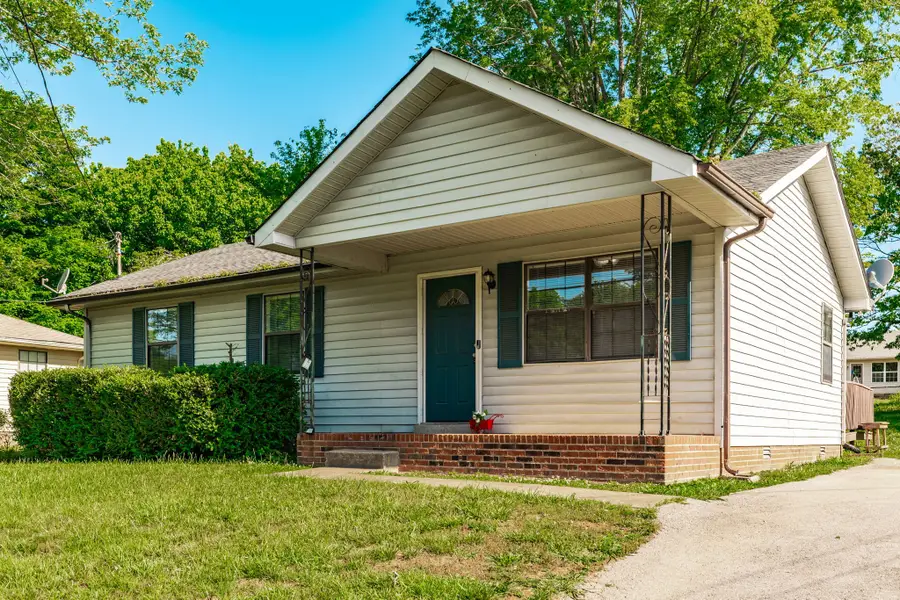 215 Al Oerter Dr, Clarksville, TN 37042 - #3