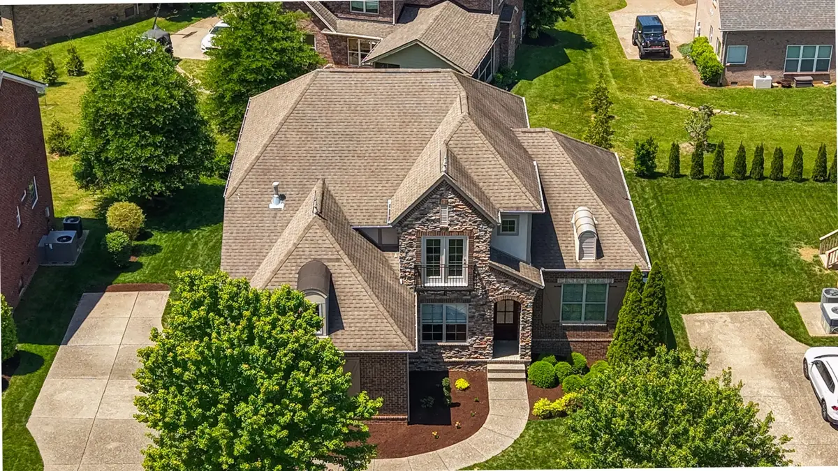 1004 Avery Trace Cir, Hendersonville, TN 37075 - #1