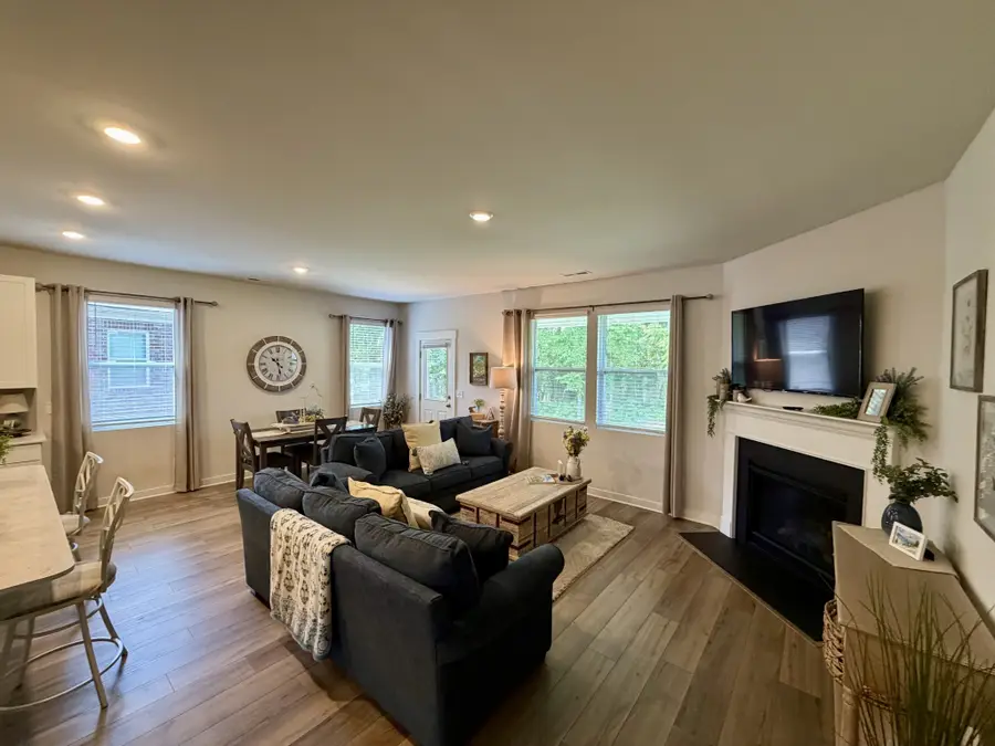 878 Nightingale Ave, Hendersonville, TN 37075 - #3