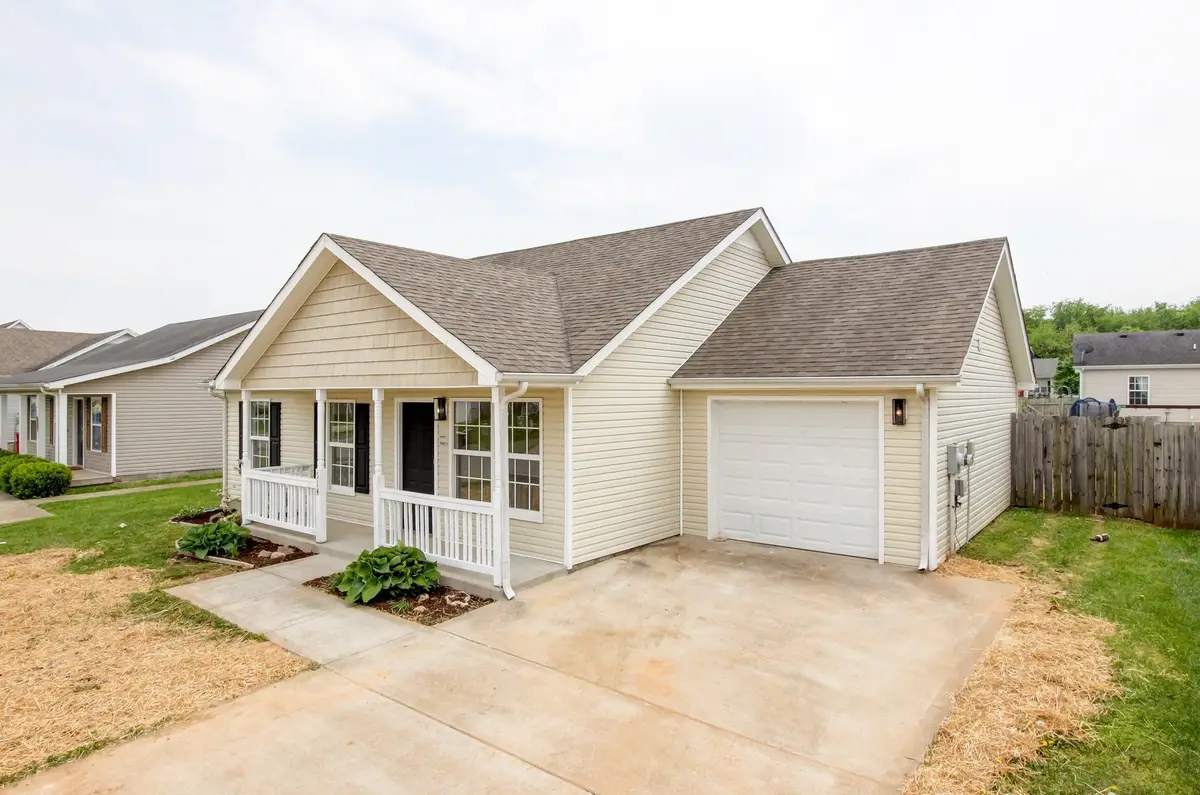 514 Fox Trot Dr, Clarksville, TN 37042 - #1
