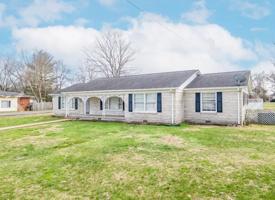 803 Nichols St, Pulaski, TN 38478 - #2