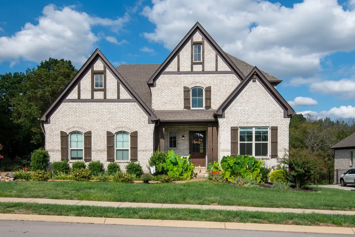 1026 Brighton Ln, Gallatin, TN 37066 - #1