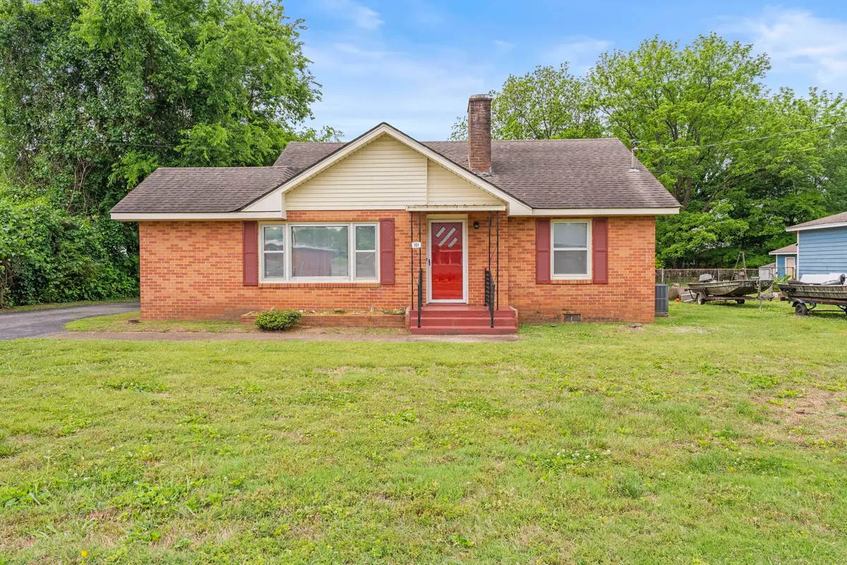 101 Willow St N, Cowan, TN 37318 - #1