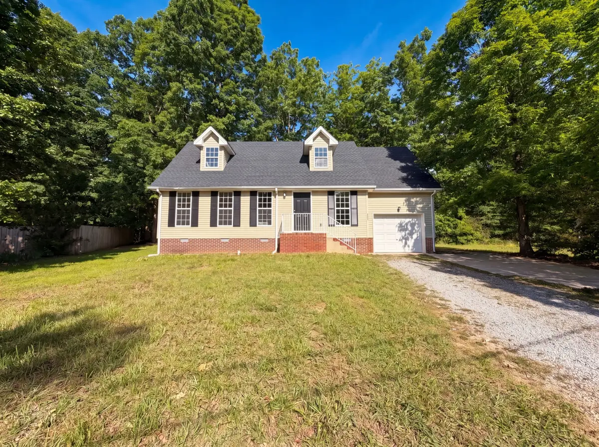 135 Silver Leaf Cir, Dickson, TN 37055 - #1