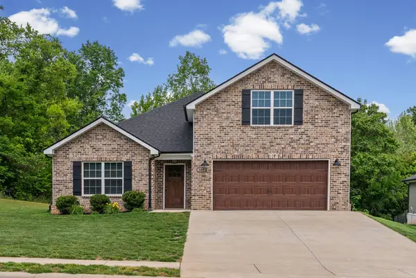 309 Wingfield Dr, Clarksville, TN 37043