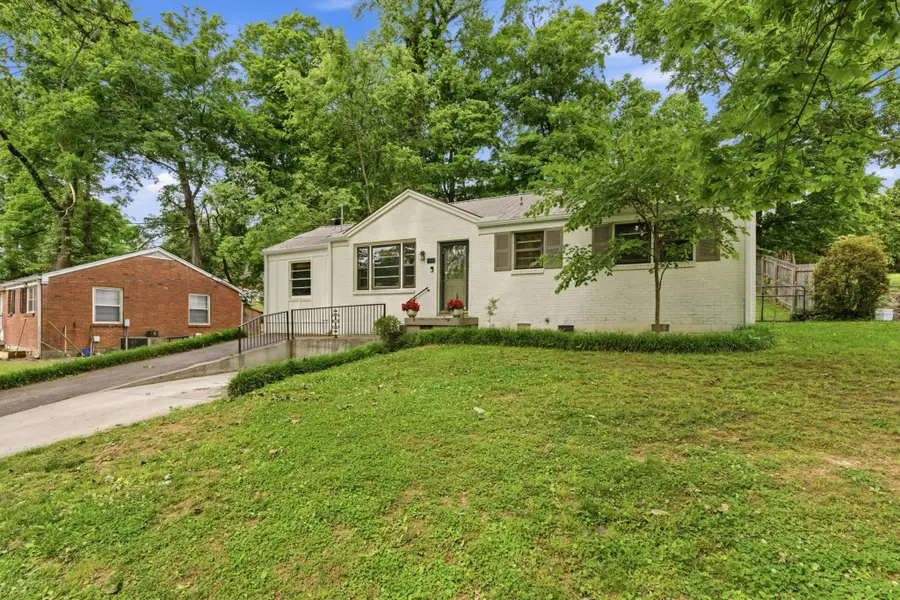 520 Cottonwood Dr, Nashville, TN 37214 - #2