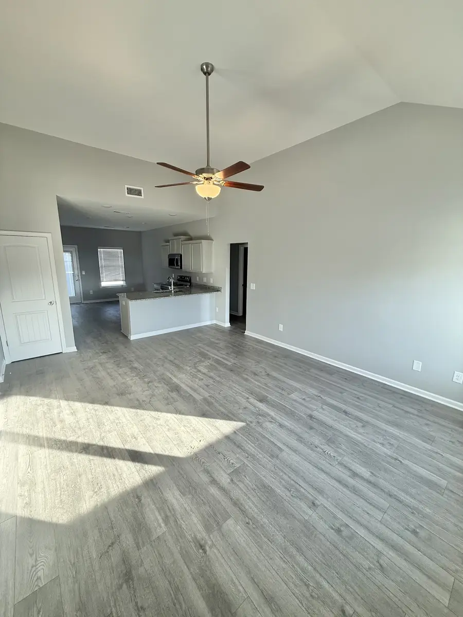 88 Stonehenge Cir, Manchester, TN 37355 - #2