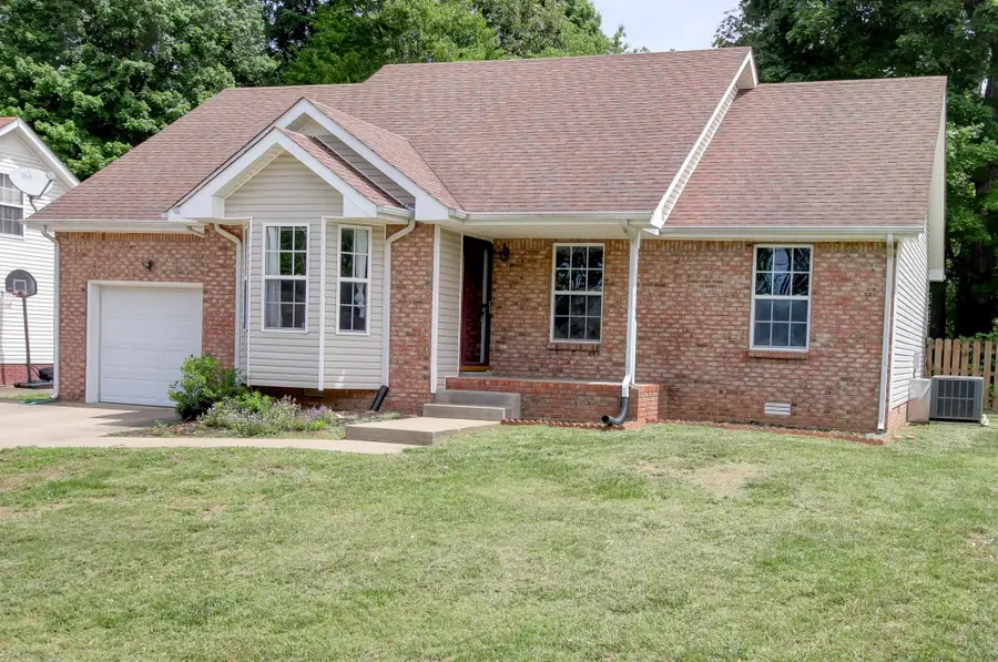 3308 S Senseney Cir, Clarksville, TN 37042 - #2