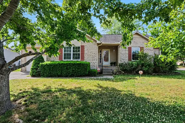 2500 Park Green Ln, Old Hickory, TN 37138