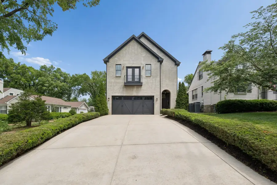 3714 Auburn Ln, Nashville, TN 37215 - #3