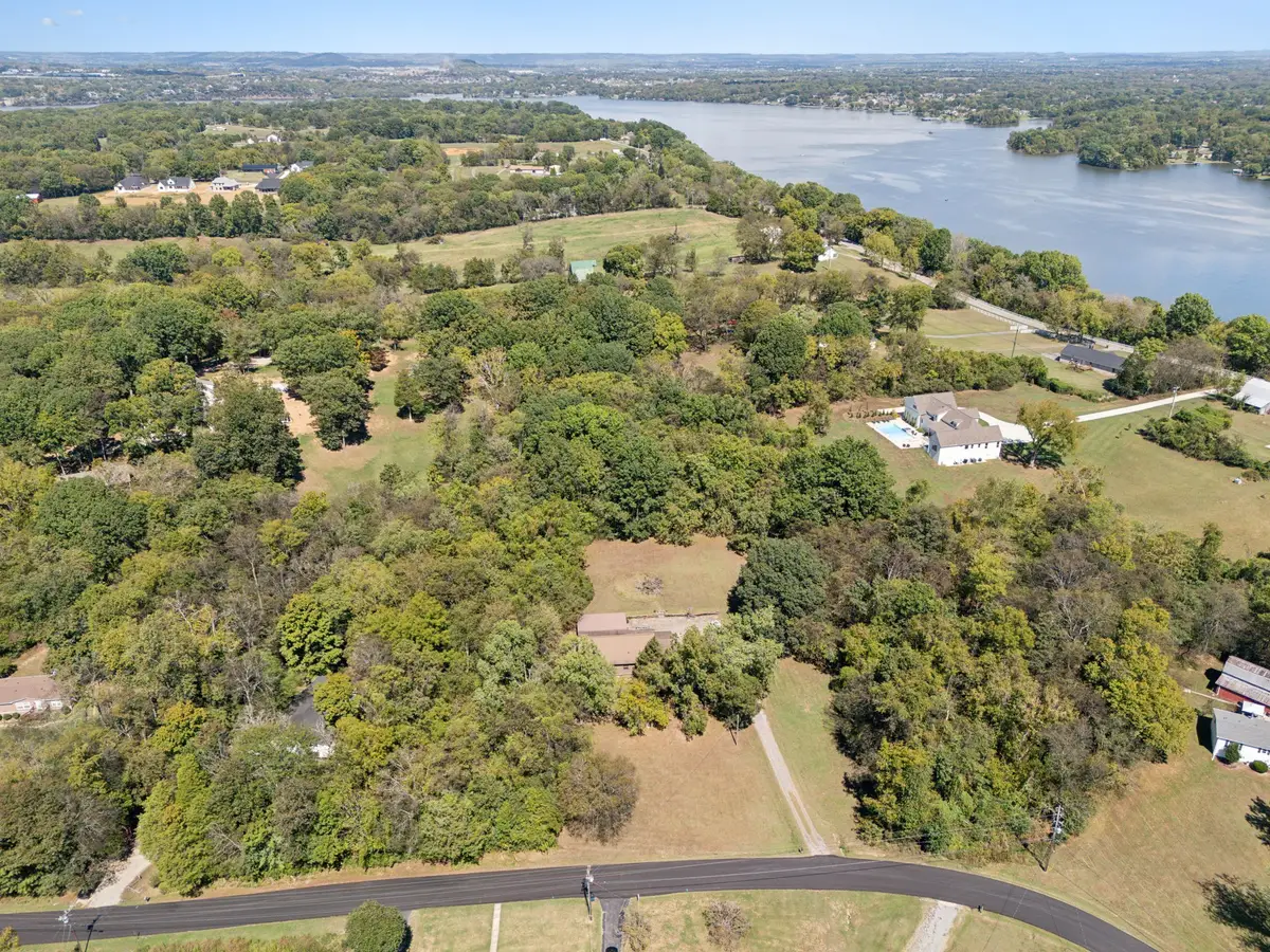 210 Crosswinds Dr, Mount Juliet, TN 37122 - #1