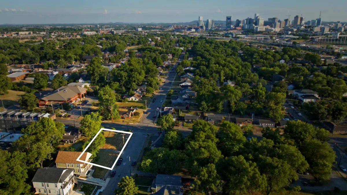 215 Cleveland St, Nashville, TN 37207 - #1