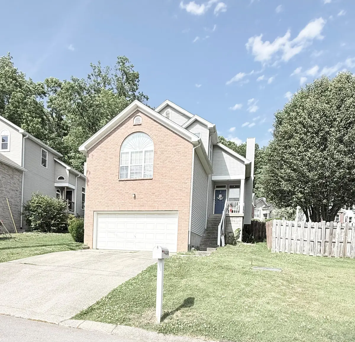 4040 Farmingham Woods Dr, Hermitage, TN 37076 - #1