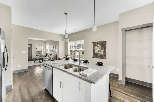 605 Bristol Creek Dr, Nashville, TN 37221 - #2