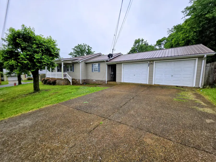 108 Arnold St, Centerville, TN 37033 - #2