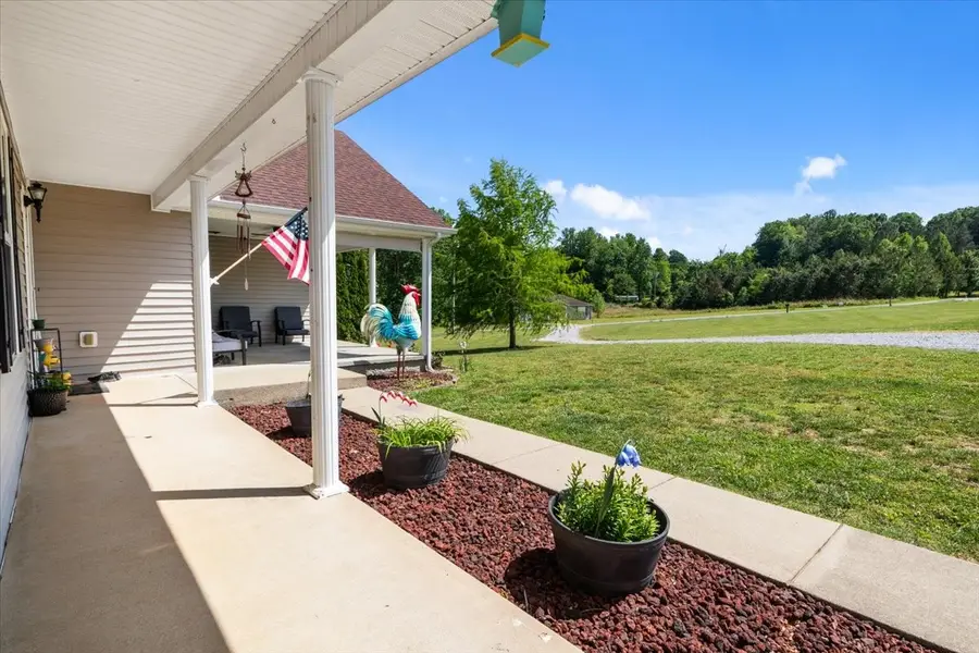 109 Bessie Clark Rd, Erin, TN 37061 - #3